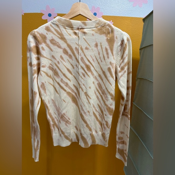 BRAND NEW CLASSIC FINE KNIT CREW SWEATER - Picture 3 of 3